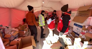 Türk Eczacıları Birliği, Malatya'da ilaç ihtiyacını konteyner ve çadır eczanelerle karşılıyor