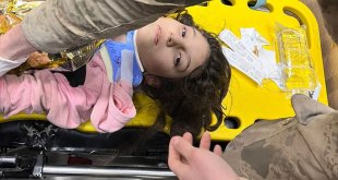 Jandarma Özel Harekat ekibi, Adıyaman'da depremden 160 saat sonra bir çocuğu enkazdan kurtardı