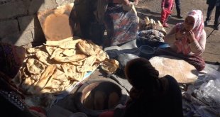 Ercişli kadınlar depremzedeler için kolları sıvadı