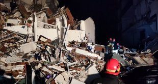 AK Partili 807 belediye tüm gücüyle sahada