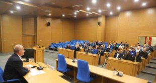 Tuşba Belediyesi personellerinden depremzedelere destek kampanyası