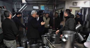 Erzincan esnafı da depremzedeler için tek yürek oldu