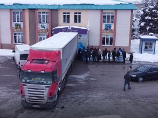 Atatürk Üniversitesinin 3. yardım tırı da deprem bölgesine ulaştı