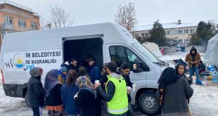 Van Büyükşehir Belediyesi deprem bölgesi için personel ve malzeme desteğini sürdürüyor