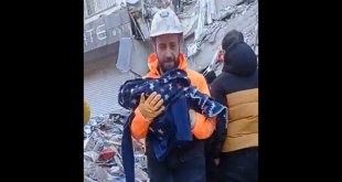 Hakkari'den giden ekipler biri bebek 9 kişiyi sağ kurtardı