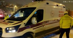 Kar ve tipi Kop Geçidi'nde trafiği olumsuz etkiliyor