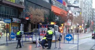 Elazığ'da Gazi Caddesi binaların çökme tehlikesine karşı trafiğe kapatıldı