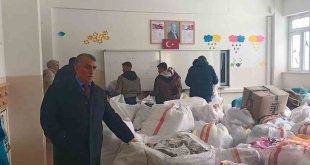 Adilcevaz'dan deprem bölgesine yardım eli