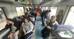 Malatya'da depremzedeler TCDD vagonlarında misafir ediliyor