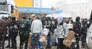 Van, Muş, Bitlis ve Hakkari'de toplanan yardımlar depremzedelere gönderiliyor