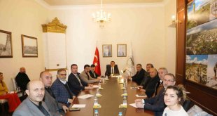 Vali Öksüz, STK temsilcileriyle bir araya geldi