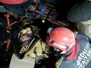 Depremden 25 saat sonra gelen mutluluk