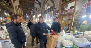 Van Peynirciler Çarşısı esnafından depremzedelere yardım eli