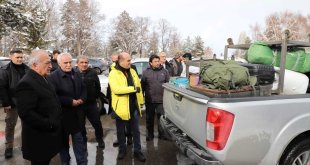 Atatürk Üniversitesinde görevli 45 kişi deprem bölgesine yardım için yola çıktı