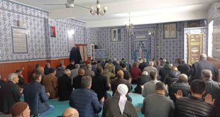 Ağrı'da depremzedeler için dualar edildi