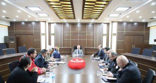 Ağrı'dan deprem bölgesine yardım ekipleri yola çıktı