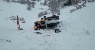 Tunceli'de otomobil şarampole yuvarlandı: 1 yaralı