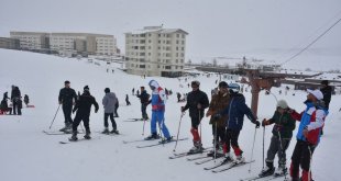 Bitlis'te kayak sezonu açıldı