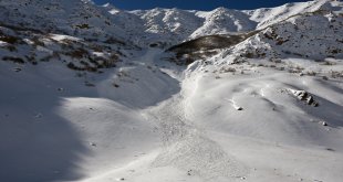 Dağlarda çığ noktalarında biriken karlar, Alpler'deki yöntemle indirilecek