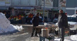 Varto'da balık satışı