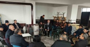 Elazığ'da çiftçileri bilgilendirme toplantıları sürüyor