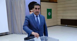 Erzincan Ziraat Odası'nda Tamer Geyik güven tazeledi