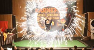 İpekyolu'nda 'Karnefest' şenlikleri final gösterisiyle son buldu