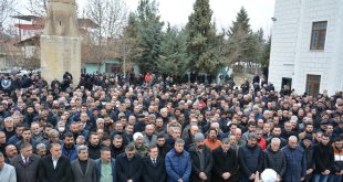 Kalp krizi geçiren Öğretmenevi Müdürü Bilim, dualarla son yolculuğuna uğurlandı