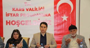 Kars Valiliğinden depremzedelere iftar yemeği