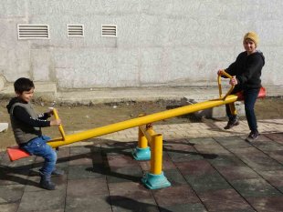 Ramazan'da güneşli havayı fırsat bulunan Yüksekovalılar dışarıya akın etti