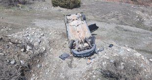 Tunceli'de devrilen otomobildeki 2 kişi yaralandı