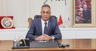 Ağrı Belediye Başkanlığına Metin Karadoğan seçildi