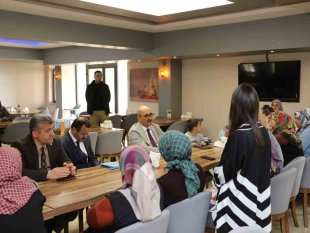 Kaymakam Aydın depremzede ailelerle buluştu