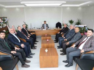 Ağrı Milli Eğitim Müdürü Kökrek'ten, AK Parti Ağrı İl Başkanlığına "Hayırlı olsun" ziyareti