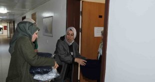 Van Büyükşehir Belediyesi yurtlarda kalan depremzedeleri unutmadı