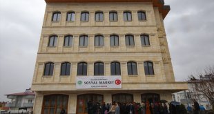 Hulusi Efendi Vakfı, Elbistan'da 'Sosyal Market' açtı