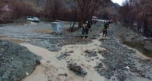 Erzincan'da sağanak sonrası su taşkını oluştu