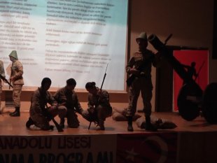 Öğretmen ve öğrenciler tarafından anma etkinlikleri düzenlendi