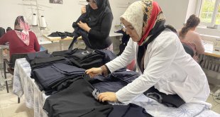 Elazığ'da depremzedeler için eşofman ve pijama takımı yapılıyor