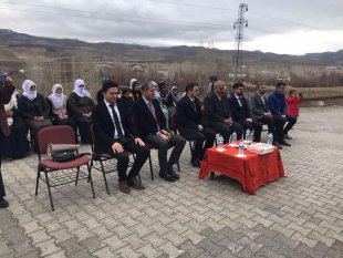 Özalp'te 15 kadın okuma yazma öğrendi