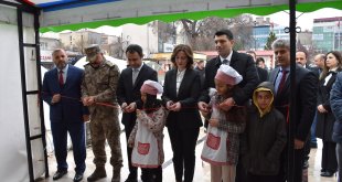 Iğdır'da depremzedeler için kermes düzenlendi