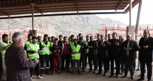 Oltu Tuğla Fabrikası deprem nedeni ile üretime erken başladı