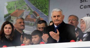 Binali Yıldırım'ın annesi vefat etti