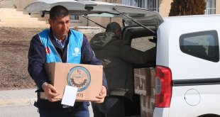 Erciş Belediyesinden depremzede ailelere gıda desteği