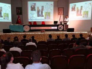 Depremde hayatını kaybeden doktor anıldı