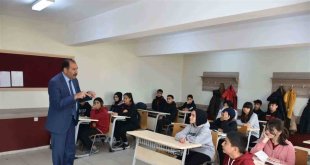 Gün, lise öğrencileriyle buluştu