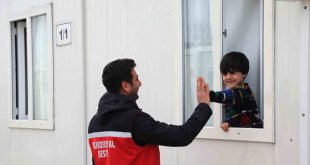 Van ekibinden depremzedelere psikososyal destek