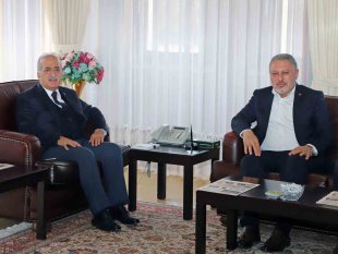 Duman'dan Rektör Çomaklı'ya ziyaret