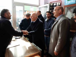 Başkan Sekmen Karayazı'nın 40 yıllık tapu sorununu çözdü