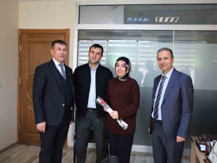 VASKİ'de çalışan kadın personeller unutulmadı